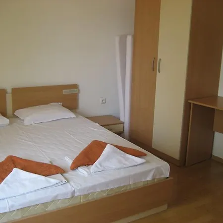 49 Apartment *